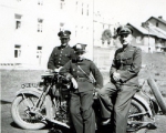 Kadet i motocykl, Krynica 17.08.1938.jpg