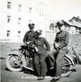 Kadet i motocykl, Krynica 17.08.1938.jpg