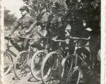 Policjanci z posterunku w Malachowcach na sluzbowych rowerach, lata 30-te.jpg