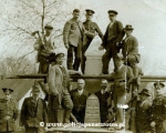 Pomnik powstancow w Orzeszu 1922.jpg